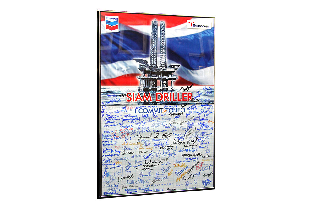 กรอบรูปอลูมิเนียมสีเงิน